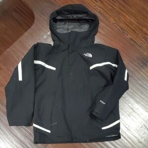 The North Face Kids Black Shell Jacket 10/12